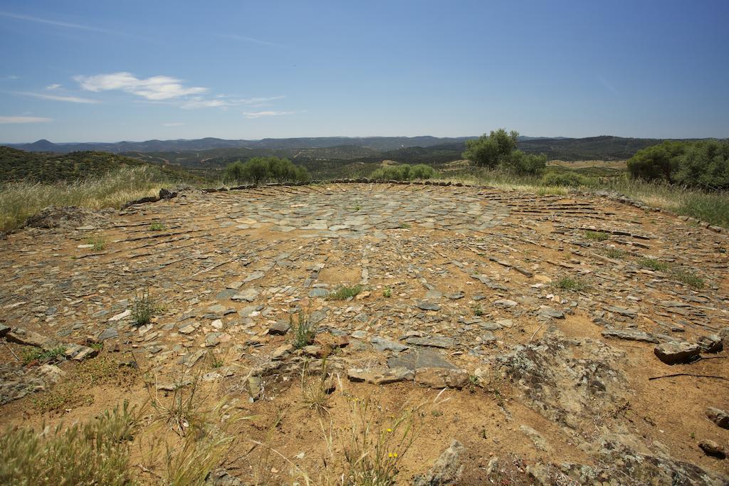 Las Tobas Higuera De La Sierra  Luaran gambar